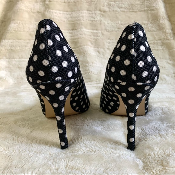 BCBGeneration Treasure Pointed Toe Classic Pumps - Picture 5 of 8